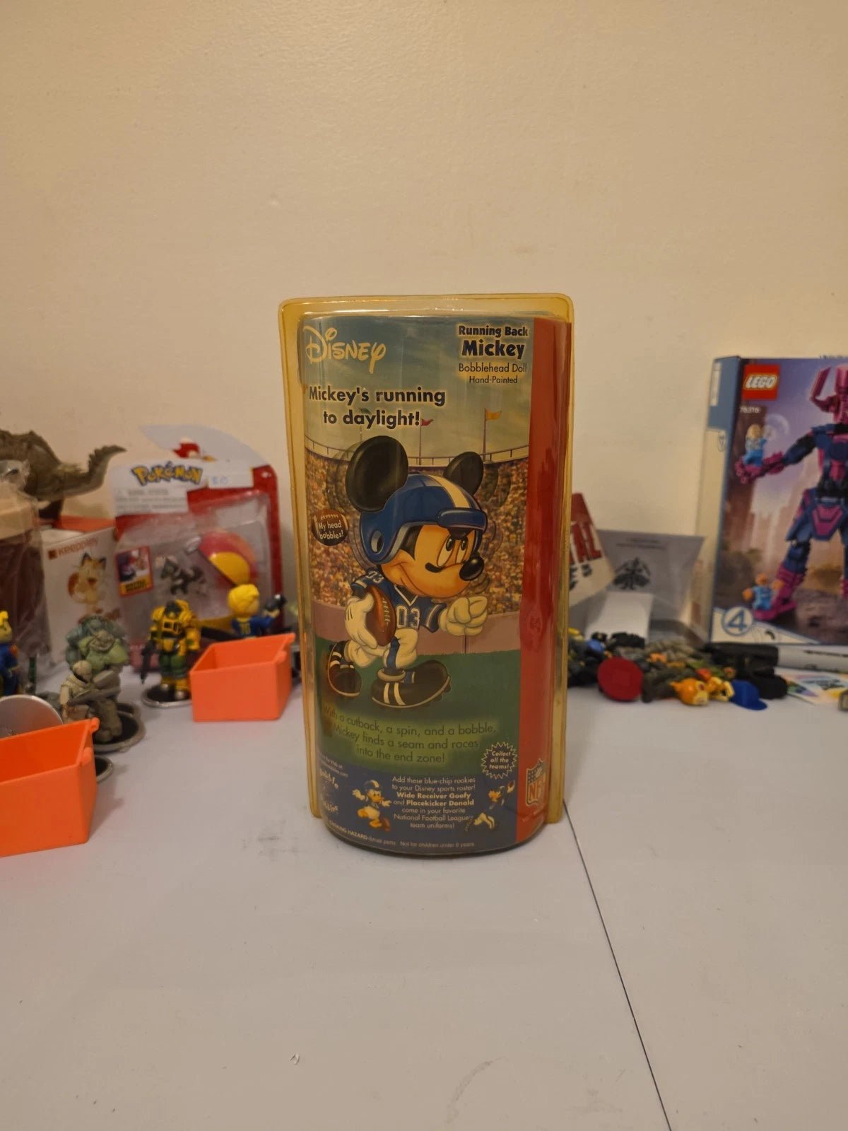Disney NFL Minnesota Vikings: Running Back Mickey Mouse 8" Bobblehead (Damaged Box) - Grown Up Kids