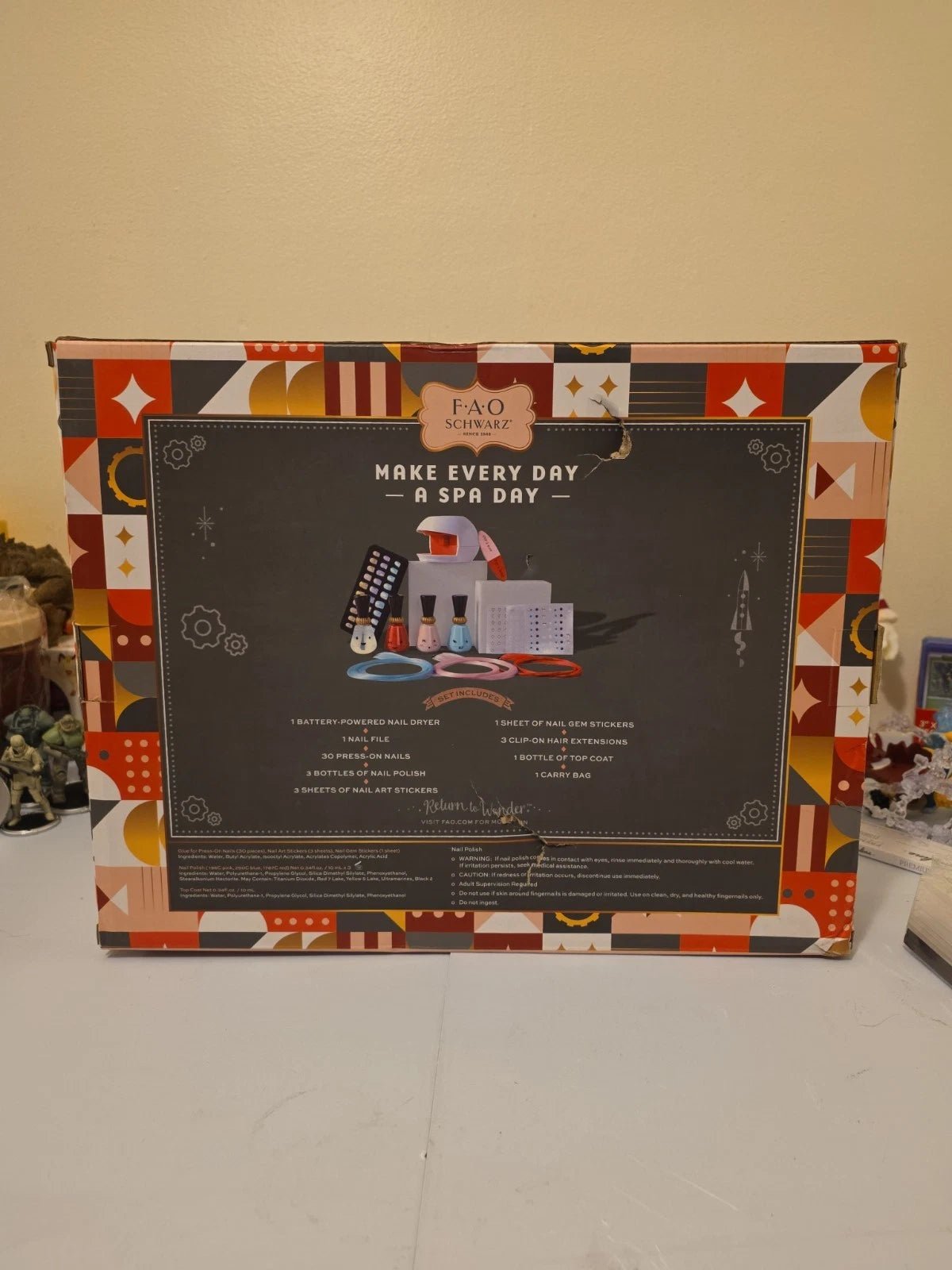 Fao Schwarz Pampered Play Day Spa Beauty 44 Pc Press On Nails -Damaged Packaging - Grown Up Kids