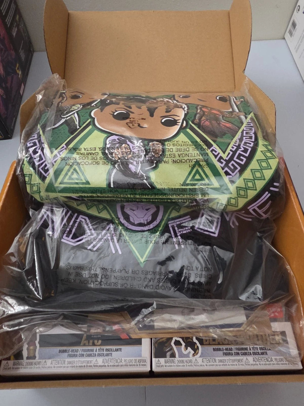Funko Pop Collector Corps BLACK PANTHER WAKANDA FOREVER Complete Box XL Shirt - Grown Up Kids