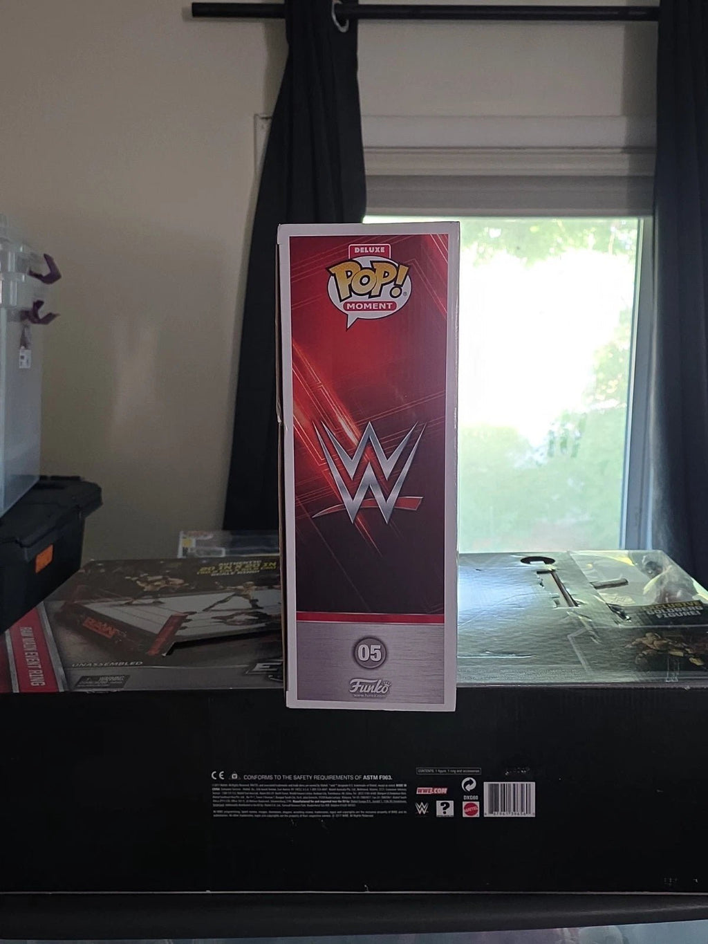 Funko Pop! Moments Deluxe with Case: WWE Wrestlemania 30 Rock Austin Hogan - Grown Up Kids