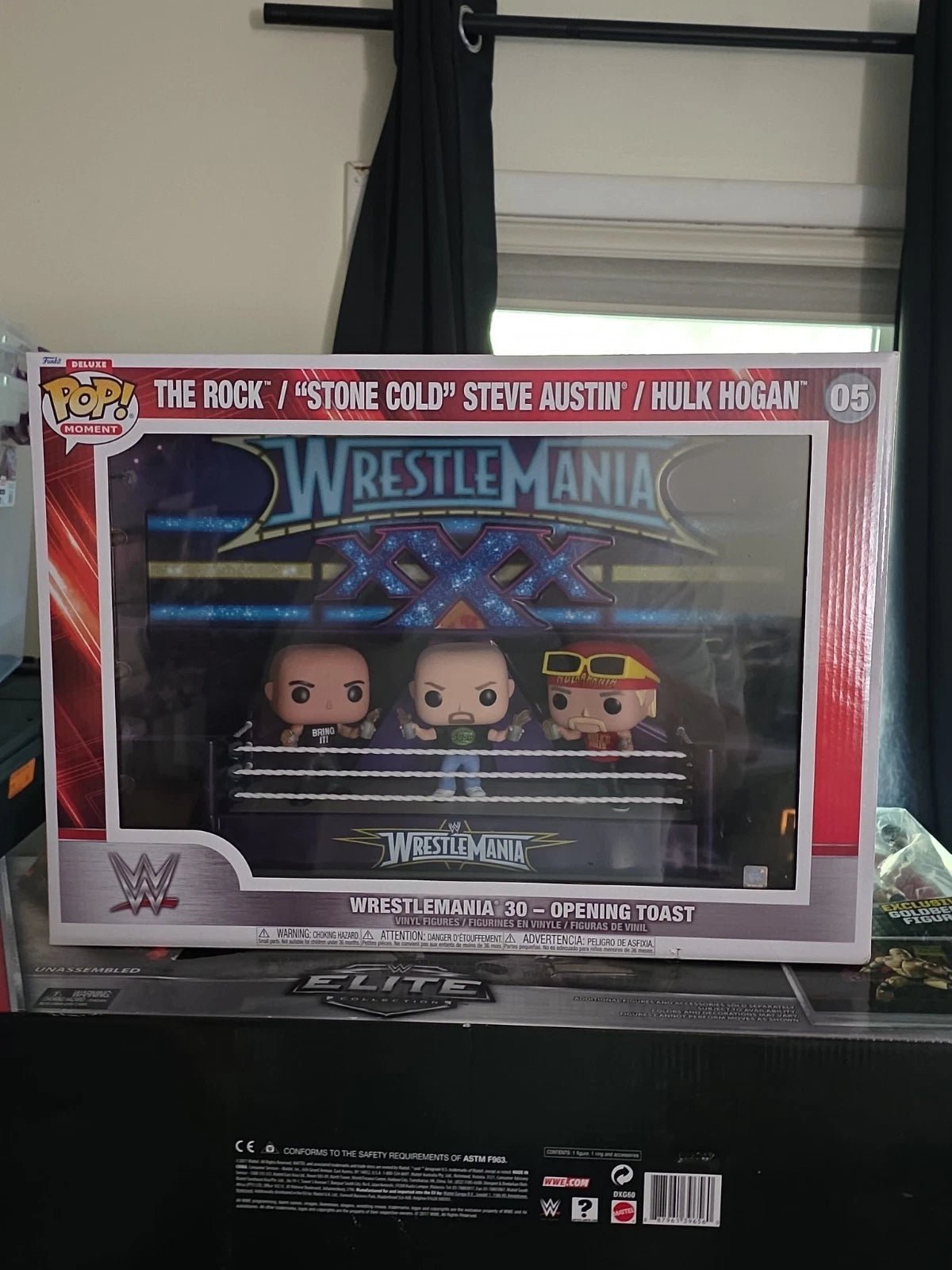 Funko Pop! Moments Deluxe with Case: WWE Wrestlemania 30 Rock Austin Hogan - Grown Up Kids