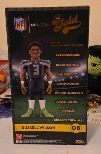 Funko Vinyl Gold 12" Jumbo Russell Wilson (Chase) Brand New, Seahawks, NFL - Grown Up Kids