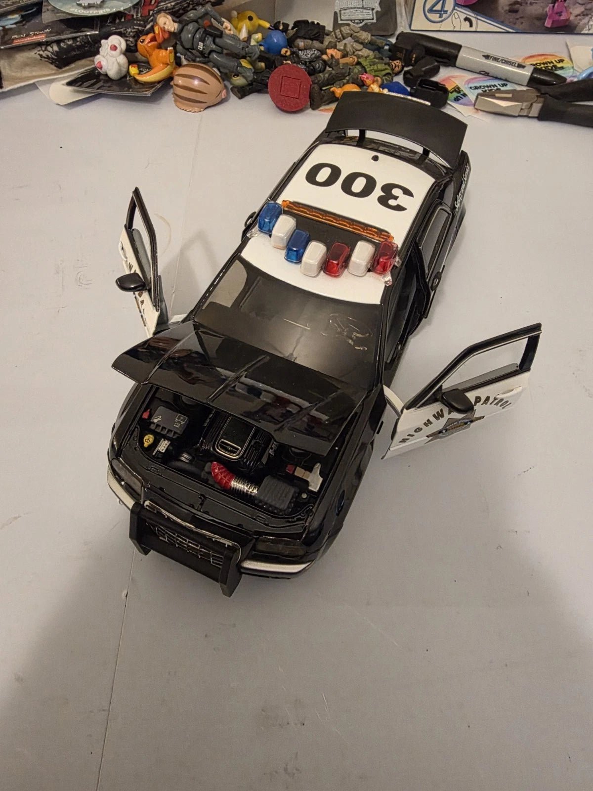Jada Toys Dub City Heat Chrysler 300C Hemi Police Car 1:18 Diecast Limited Editi - Grown Up Kids