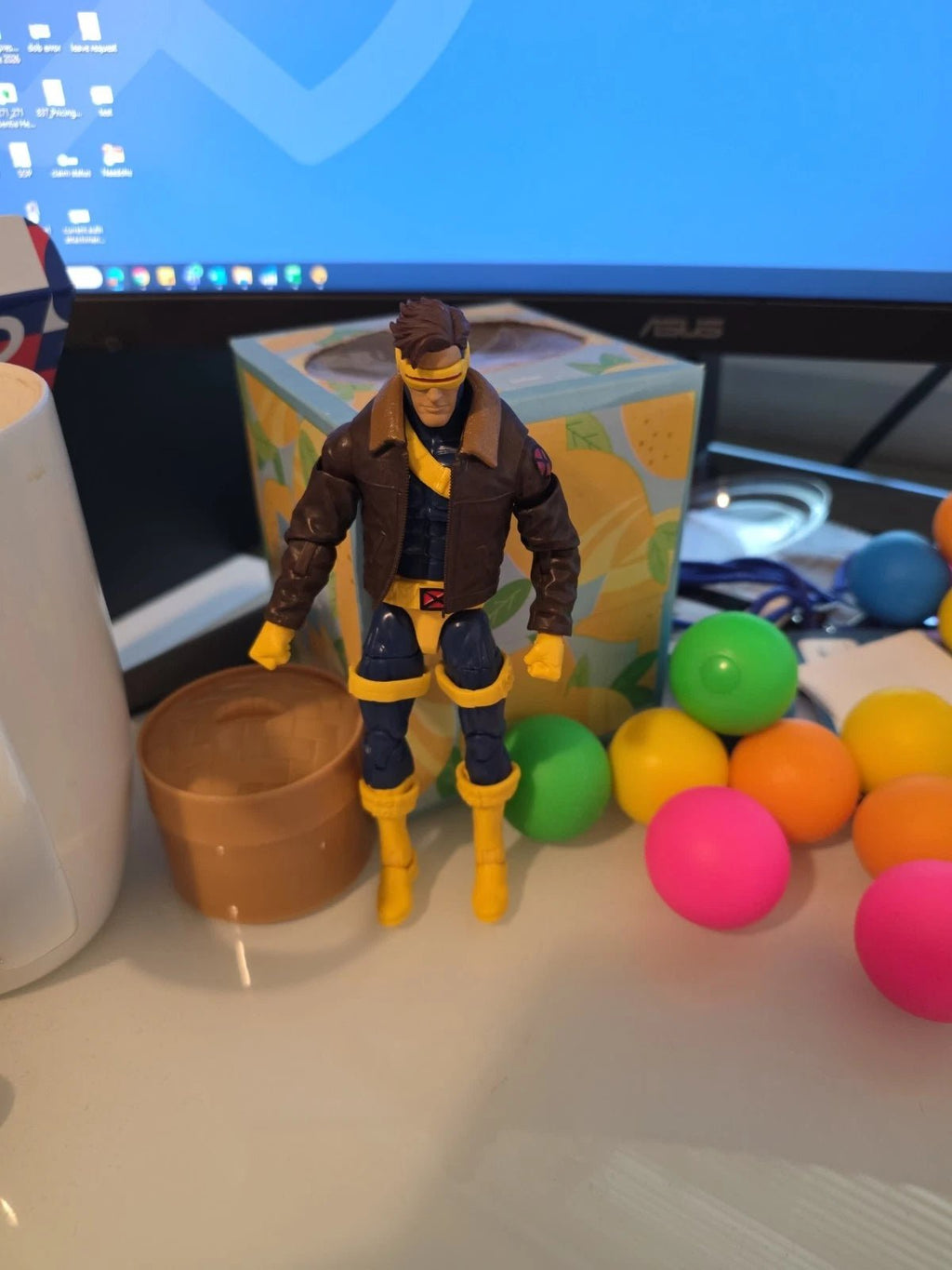 Marvel Legends Cyclops Love Triangle - Grown Up Kids