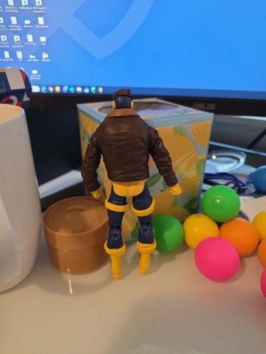 Marvel Legends Cyclops Love Triangle - Grown Up Kids