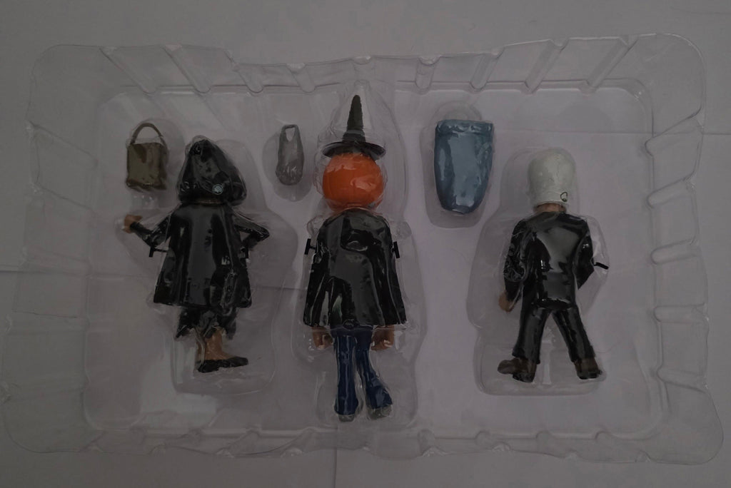NECA Halloween 3 Season of the Witch Trick or Treaters Figure Inner Tray - Grown Up Kids