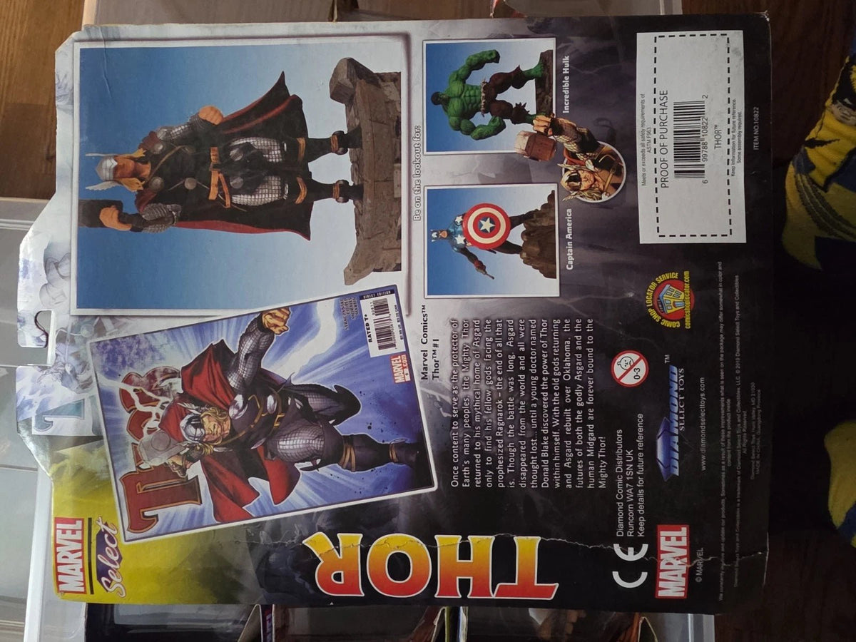 OCT073173: Diamond Select Toys Marvel Select THOR Action Figure - Grown Up Kids
