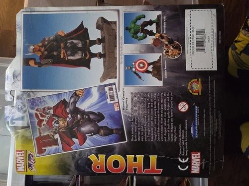 OCT073173: Diamond Select Toys Marvel Select THOR Action Figure - Grown Up Kids