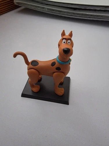 Officially Licensed Mezco Toyz Scooby Doo Scooby Doo Friends & Foes Box Set - Grown Up Kids
