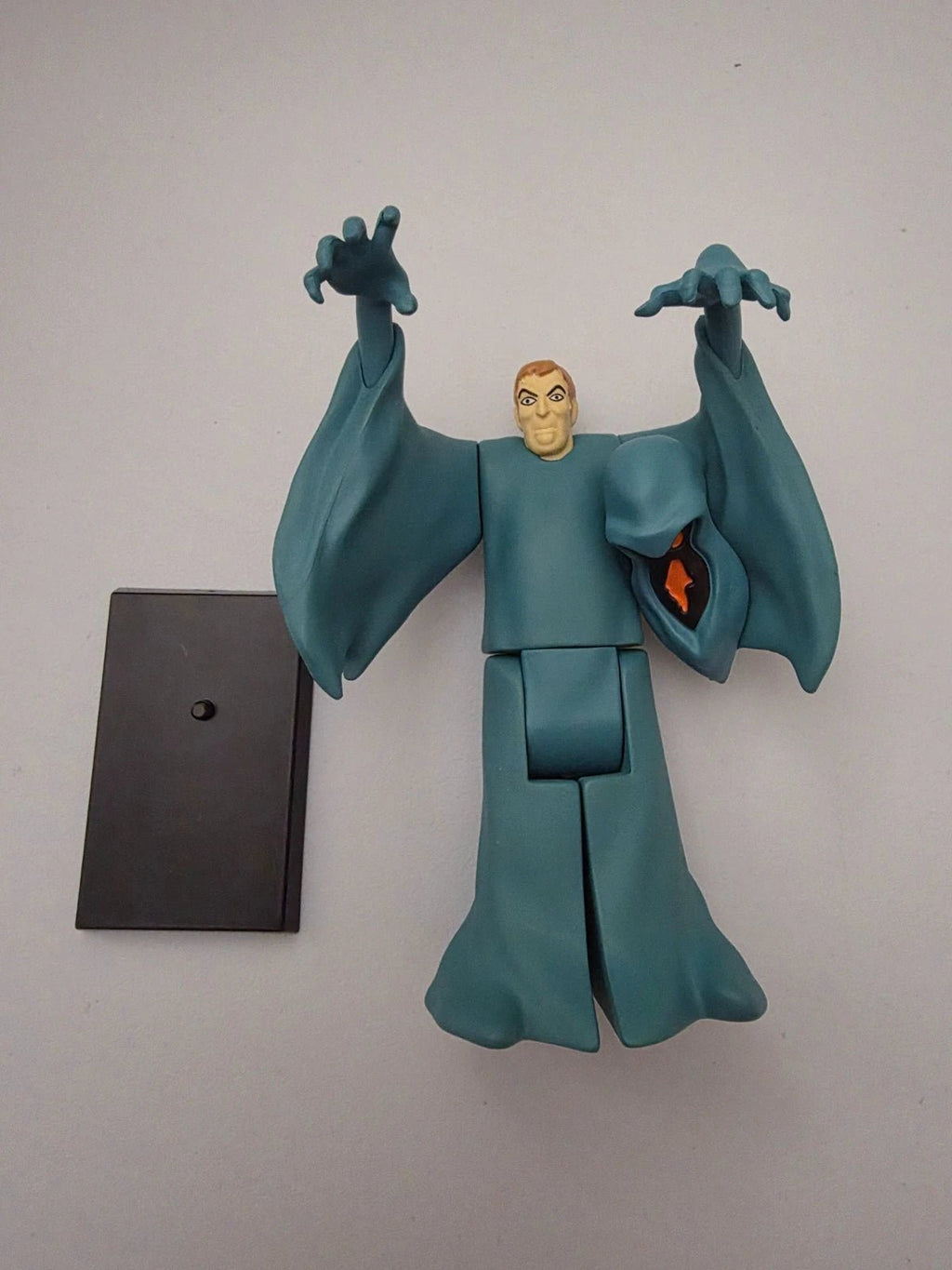 Officially Licensed Mezco Toyz Scooby Doo Scooby Doo Friends & Foes Box Set - Grown Up Kids