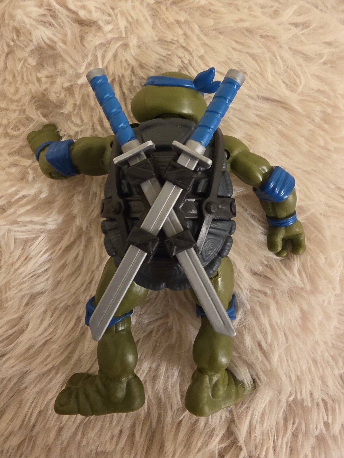 Playmates Teenage Mutant Ninja Turtles: Leonardo 1988 Remastered 4 inch Action - Grown Up Kids