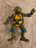 Playmates Teenage Mutant Ninja Turtles: Leonardo 1988 Remastered 4 inch Action - Grown Up Kids