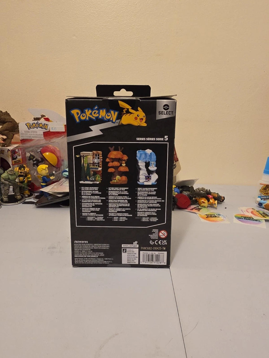 Pokémon Select City Street Environment Magnemite Trubbish Series 5 Brand New - Grown Up Kids