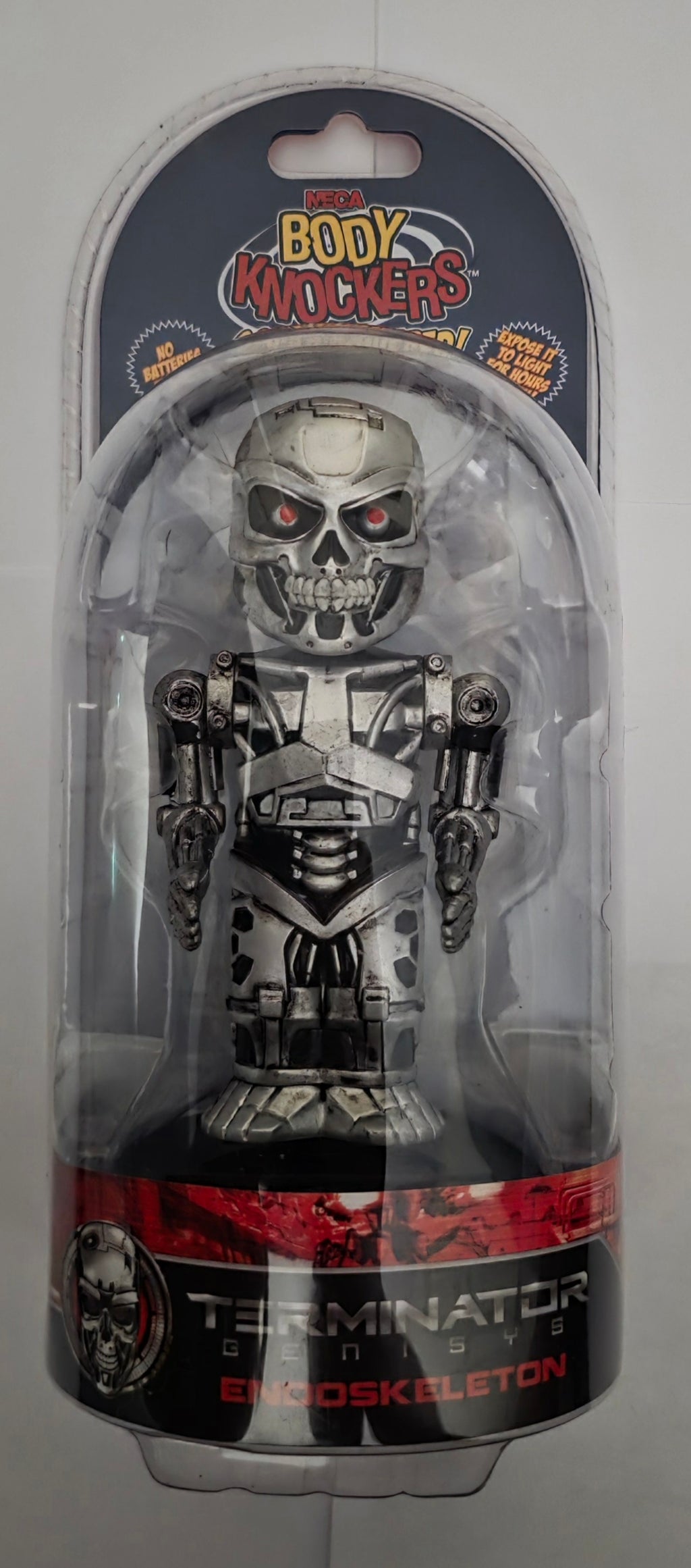 NECA Terminator Genisys Endoskeleton Body Knockers Solar Powered Bobble Figure