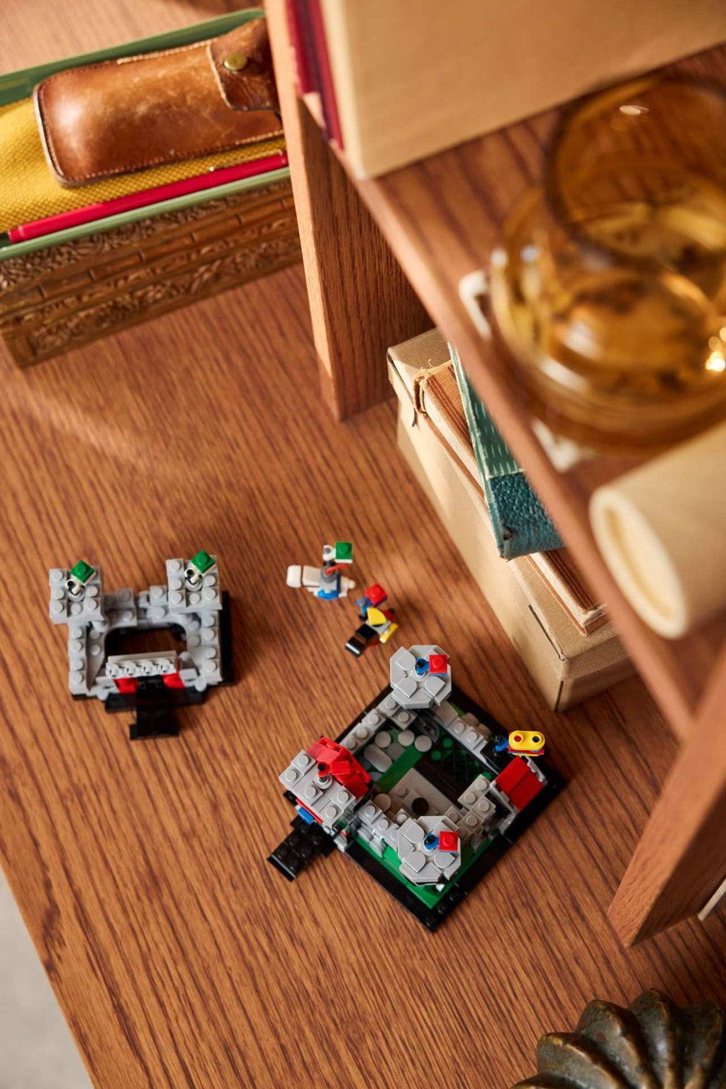 LEGO Mini Knight’s Castle 40775 – Limited Edition Medieval Display Set (590 Pieces, 18+)