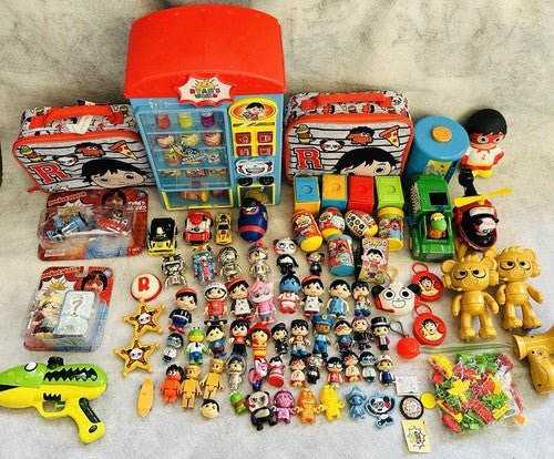 Ryan's World Mini Mystery Egg Series 7 NEW - Grown Up Kids