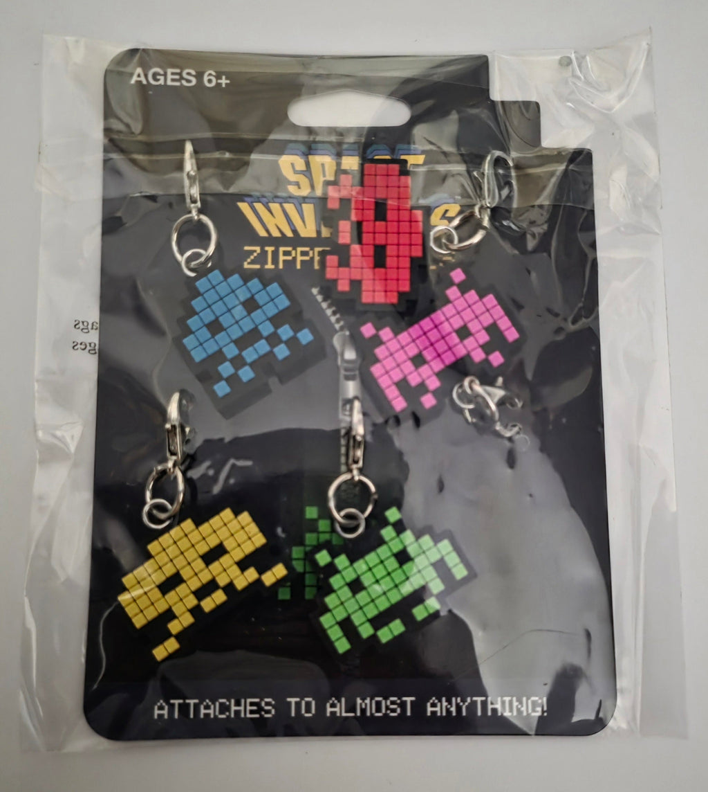 Space Invaders Retro Pixel Alien Zipper Pull Charms - 5-Piece Set New - Grown Up Kids