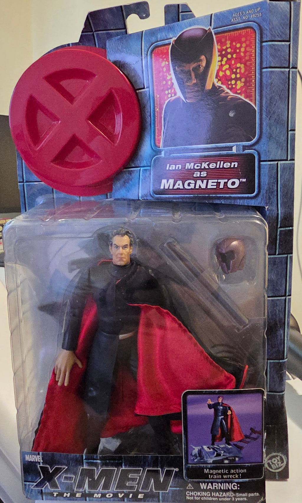 X-Men The Movie Magneto Action Figure – Marvel Collectible Figure - Grown Up Kids